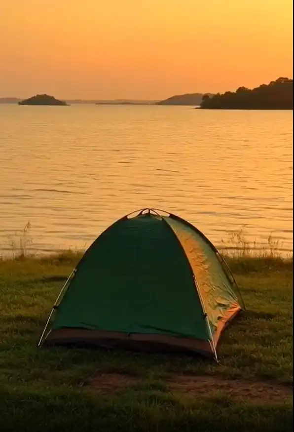 A camping day on Kaptai Lake