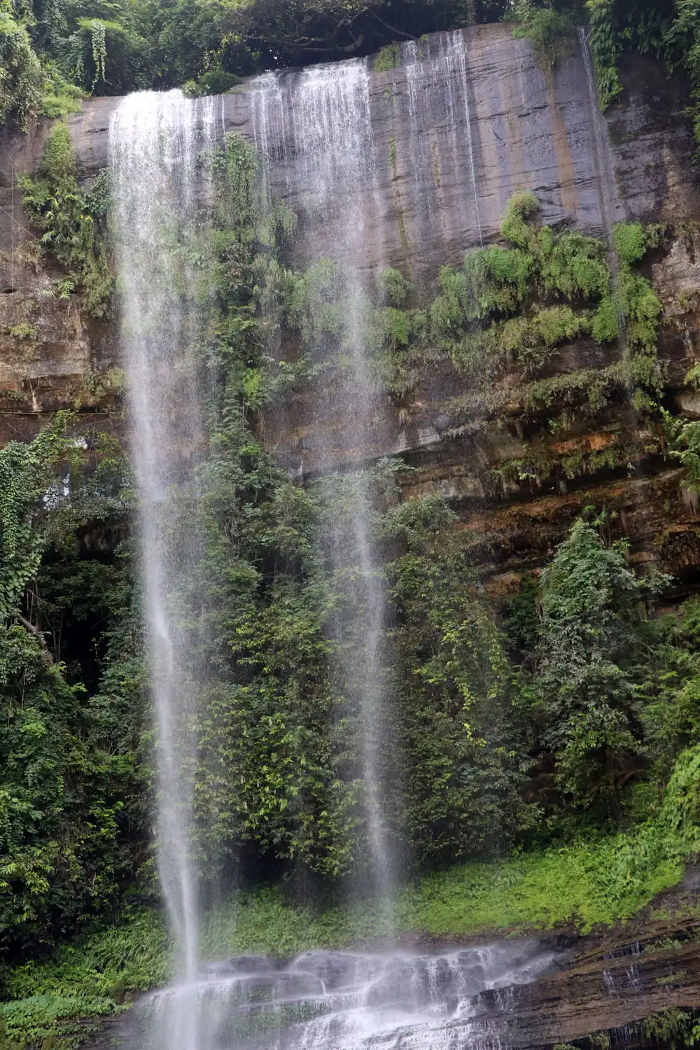 Dhuppani Waterfall Close view